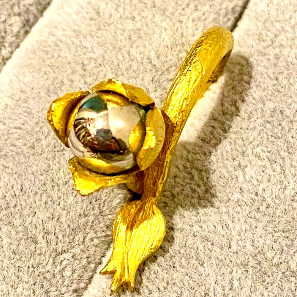 Gold ring